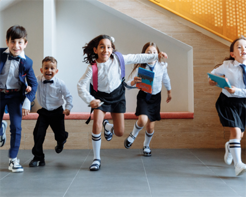 专业借卵服务:囊胚移植前女性子宫内膜厚度9B和11C有什么区别吗？